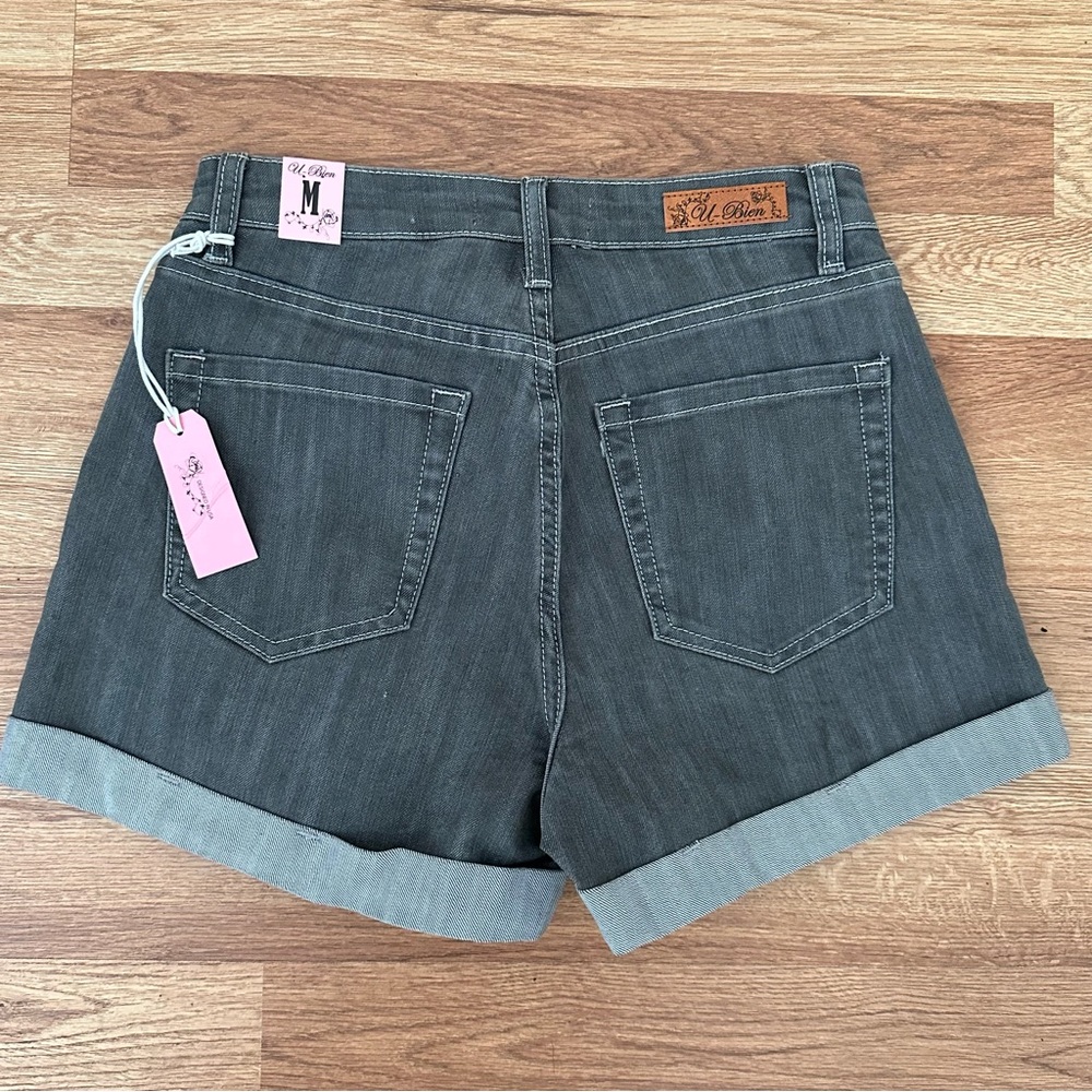 Women’s Denim 5 Pocket High Rise Cuffed Shorts Gray Size M NWT - Picture 2 of 6